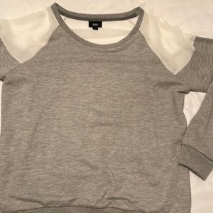 Mossimo gray sweatshirt